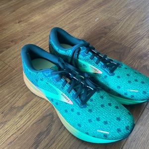 Brooks Ghost 14 Run Lucky Bright Green Gables Gold St. Paddy